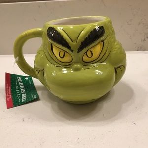 The Grinch mug NWT
